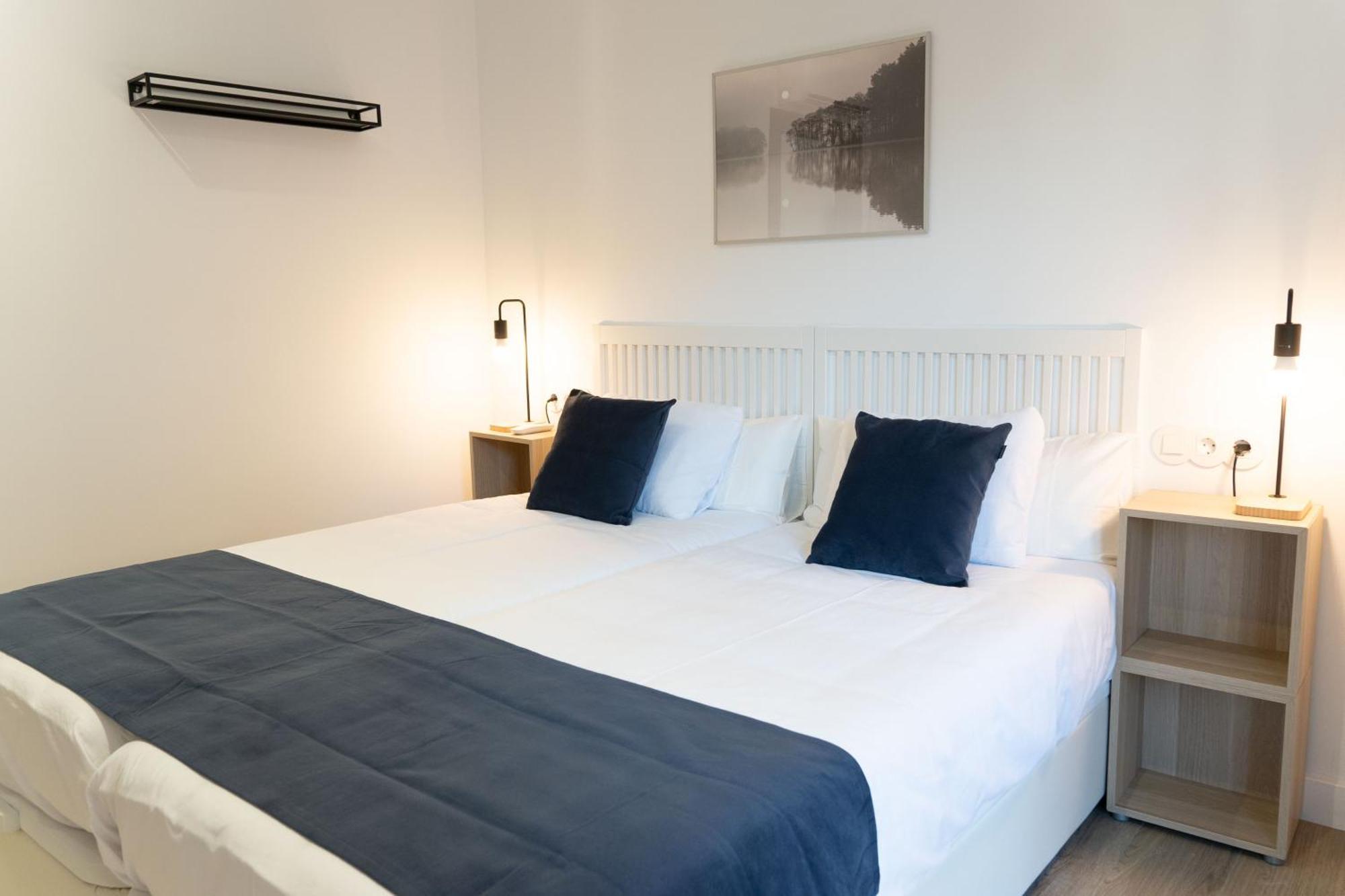 Apartamentos Mlc Ciudad De Linares Linares  Eksteriør bilde