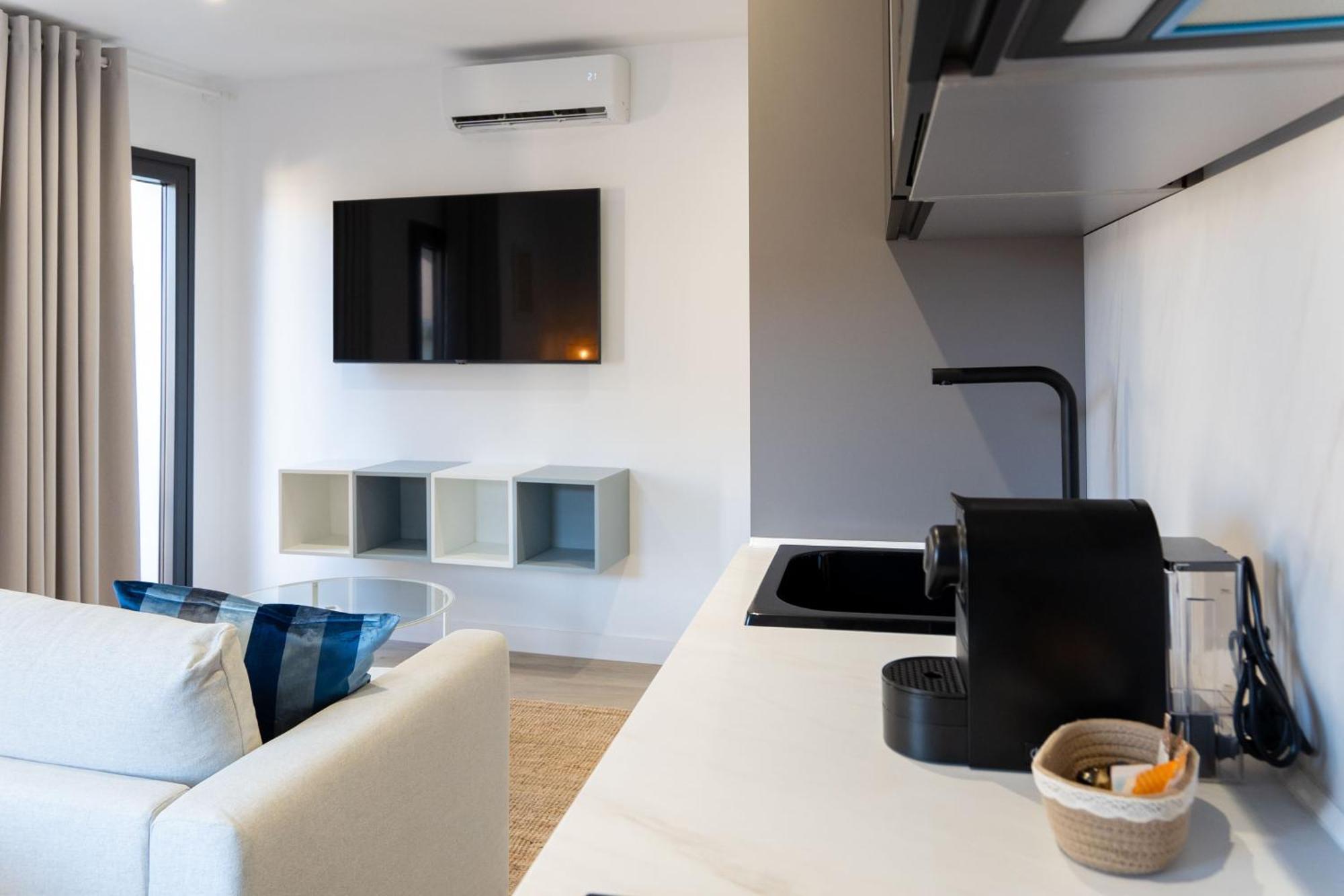 Apartamentos Mlc Ciudad De Linares Linares  Eksteriør bilde