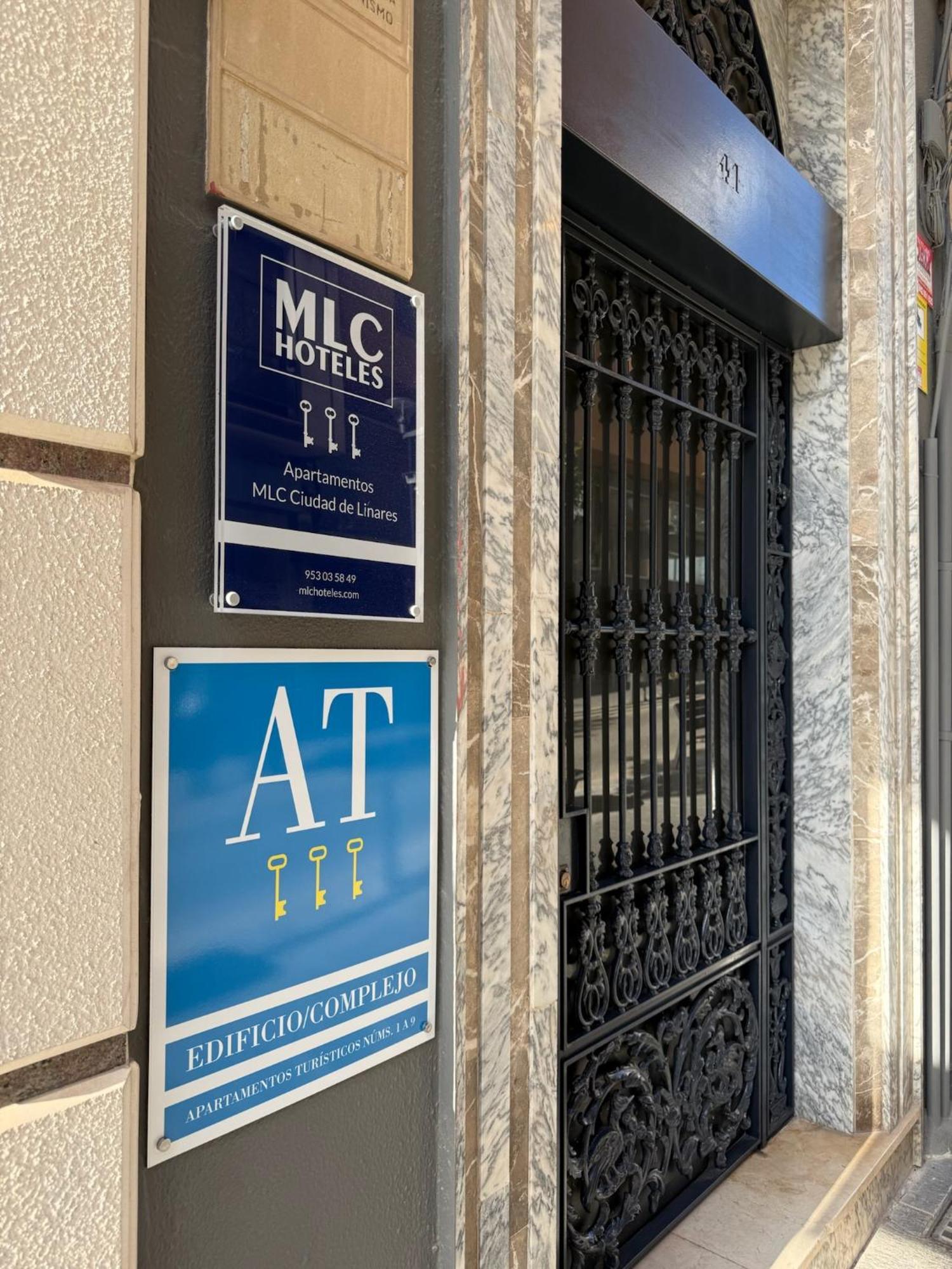 Apartamentos Mlc Ciudad De Linares Linares  Eksteriør bilde
