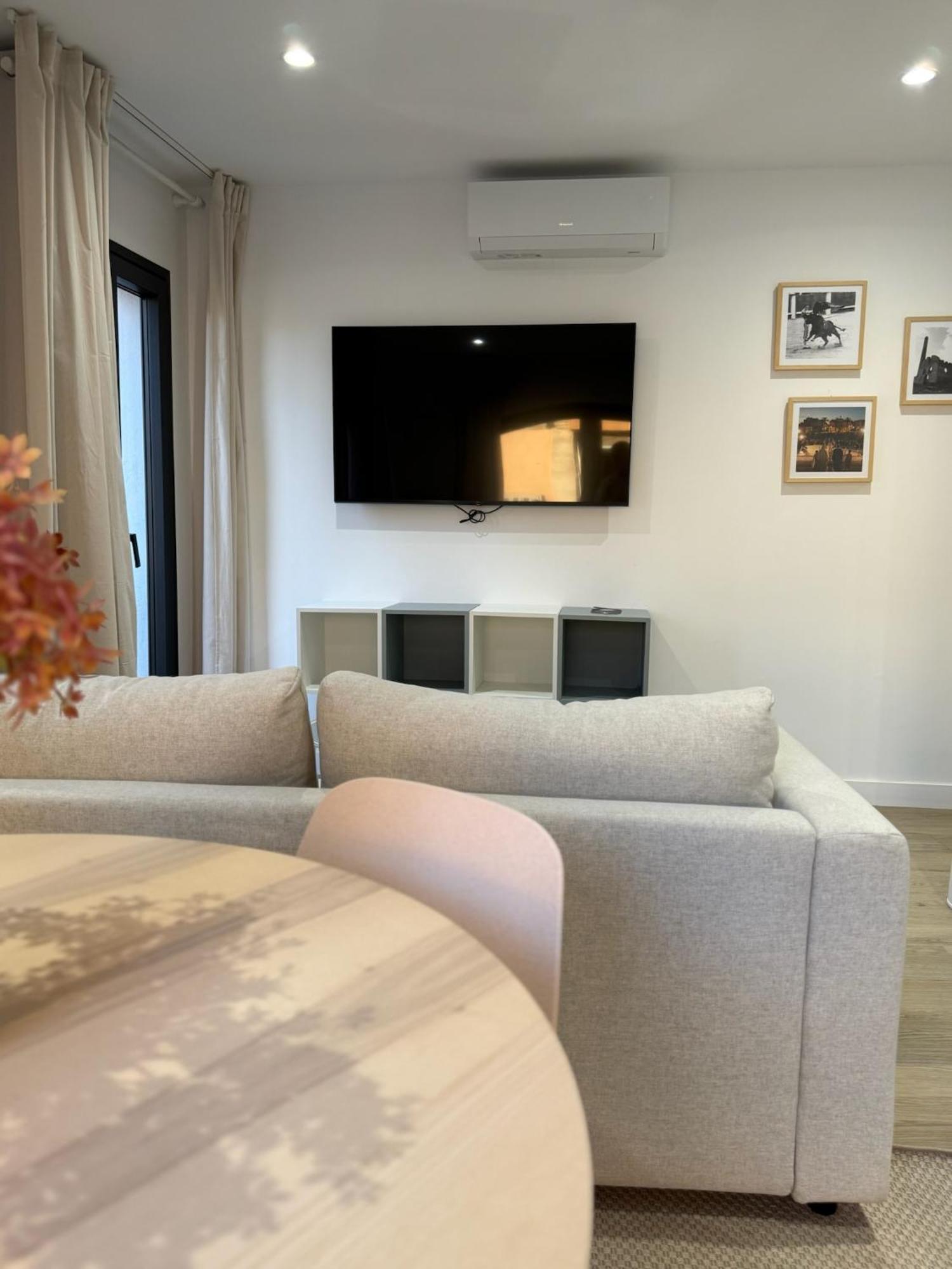 Apartamentos Mlc Ciudad De Linares Linares  Eksteriør bilde