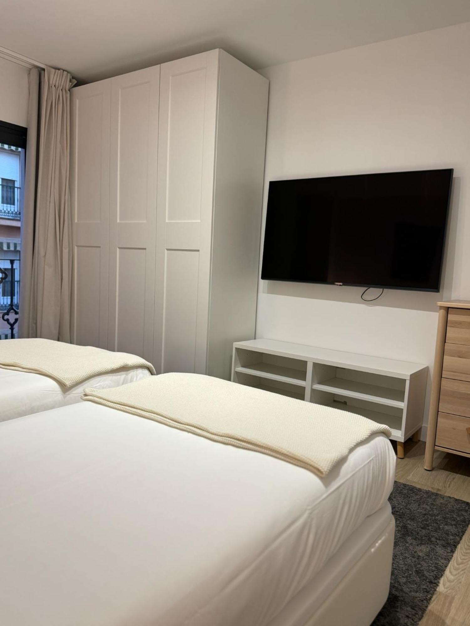 Apartamentos Mlc Ciudad De Linares Linares  Eksteriør bilde