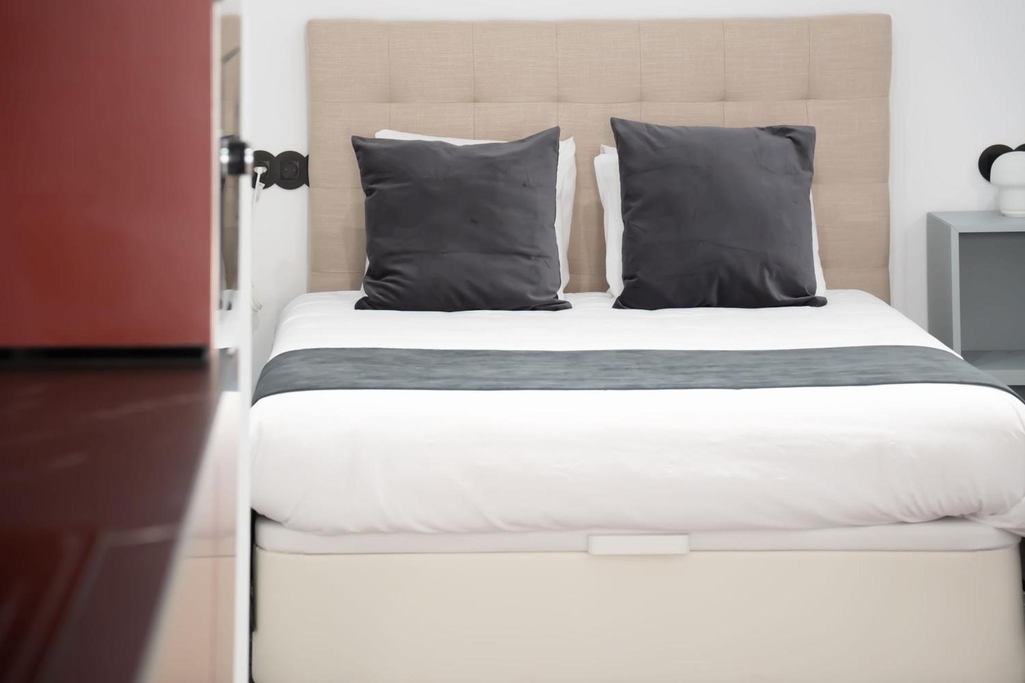 Apartamentos Mlc Ciudad De Linares Linares  Eksteriør bilde